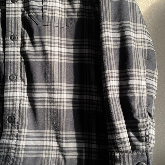 Mountain Hardwear Button-Up Sherpa Lined Shacket Flannel size M - Picture 5 of 7